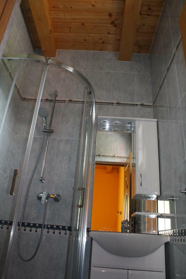 Kedvenc Vendeghaz Hotel มิชโคลซ์ ภายนอก รูปภาพ