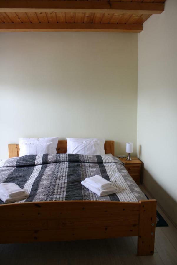 Kedvenc Vendeghaz Hotel มิชโคลซ์ ภายนอก รูปภาพ