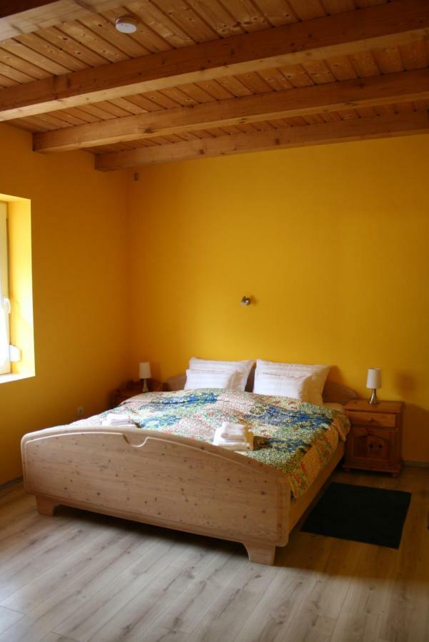 Kedvenc Vendeghaz Hotel มิชโคลซ์ ภายนอก รูปภาพ